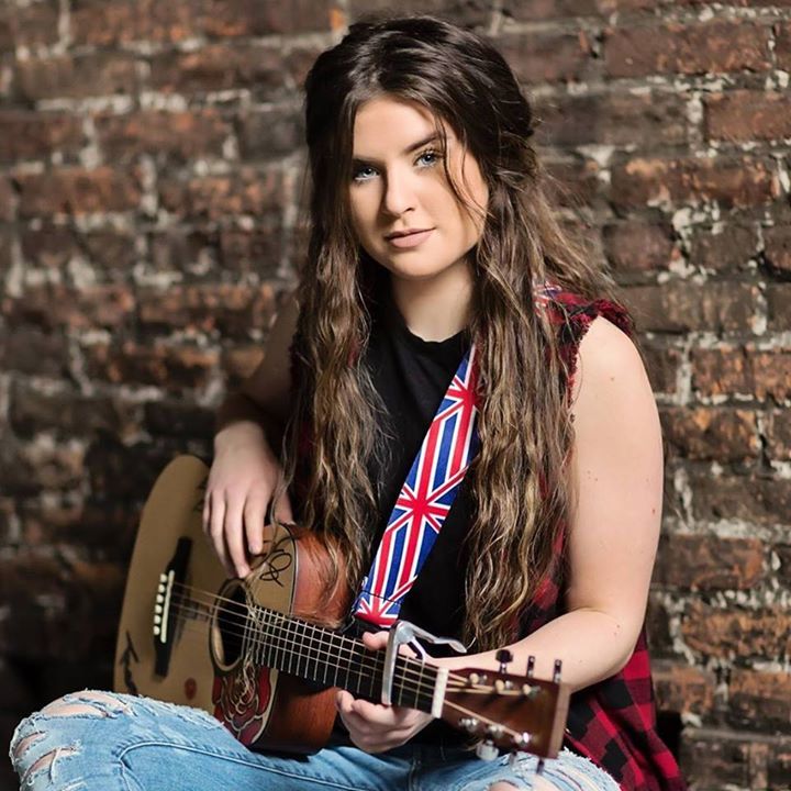 National Award Winning Singer/Songwriter Savannah Harmon